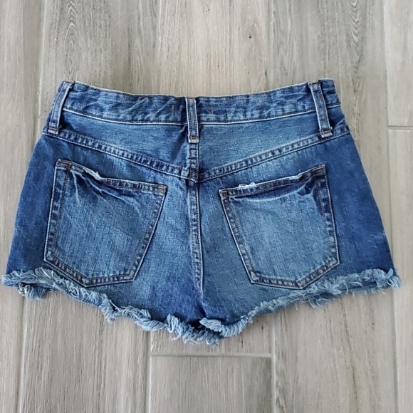 Free People Uptown High Rise Raw Hem shorts Size 26 - Picture 3 of 8